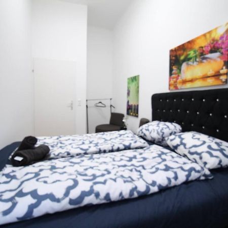 Modern Double Room Js B Wina Bagian luar foto
