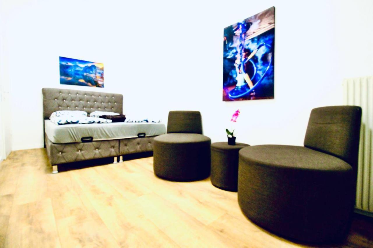 Modern Double Room Js B Wina Bagian luar foto