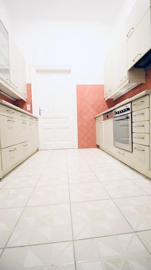 Modern Double Room Js B Wina Bagian luar foto
