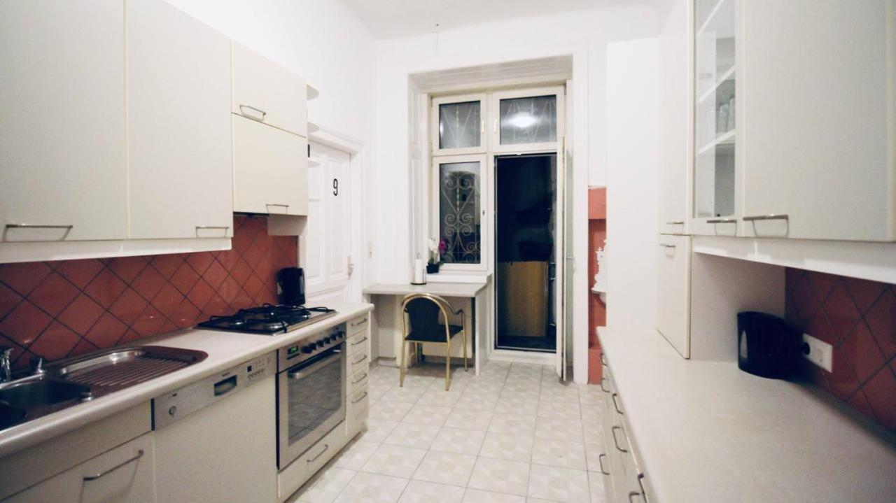 Modern Double Room Js B Wina Bagian luar foto