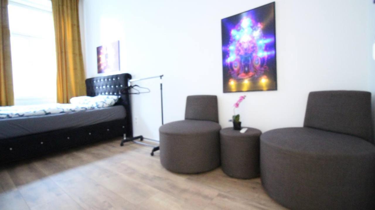Modern Double Room Js B Wina Bagian luar foto