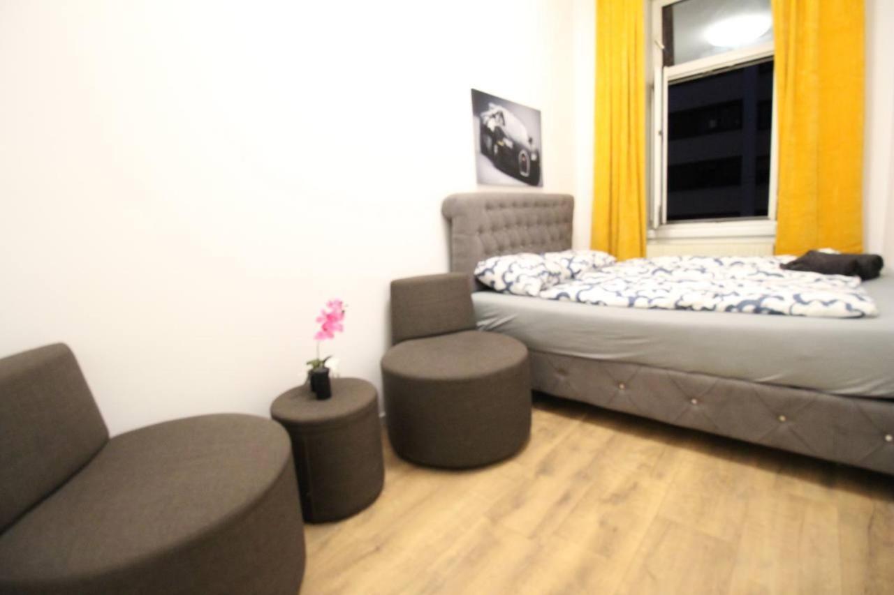 Modern Double Room Js B Wina Bagian luar foto