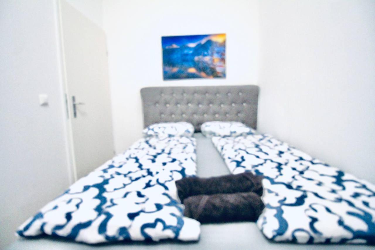 Modern Double Room Js B Wina Bagian luar foto