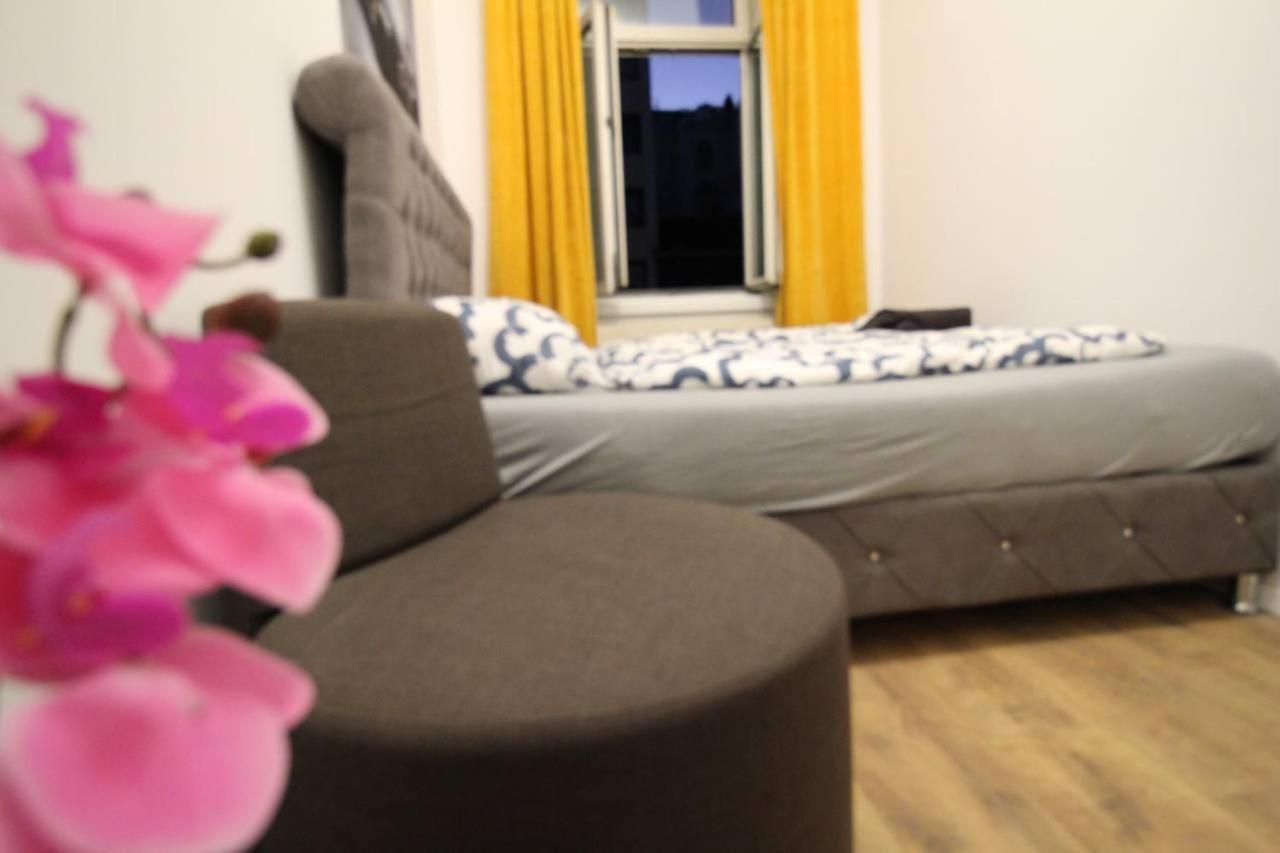 Modern Double Room Js B Wina Bagian luar foto